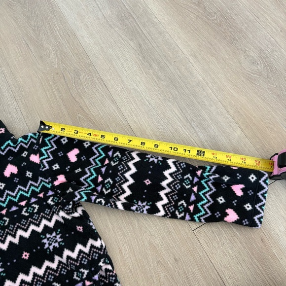 The Childrens Place Kids Girls Pullover Sweater 5 6 Fleece Black Pink Patterned - Picture 10 of 12